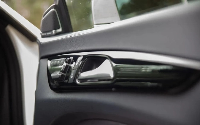 Mercedes-Benz CLS cena 89900 przebieg: 181000, rok produkcji 2012 z Międzylesie małe 352